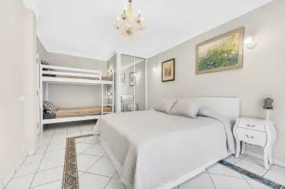 Dormitorio familiar con literas